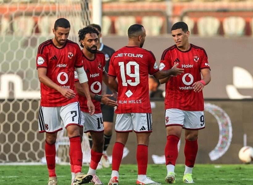 الأهلي يسعى لضم مدافع دولي قوي في يناير