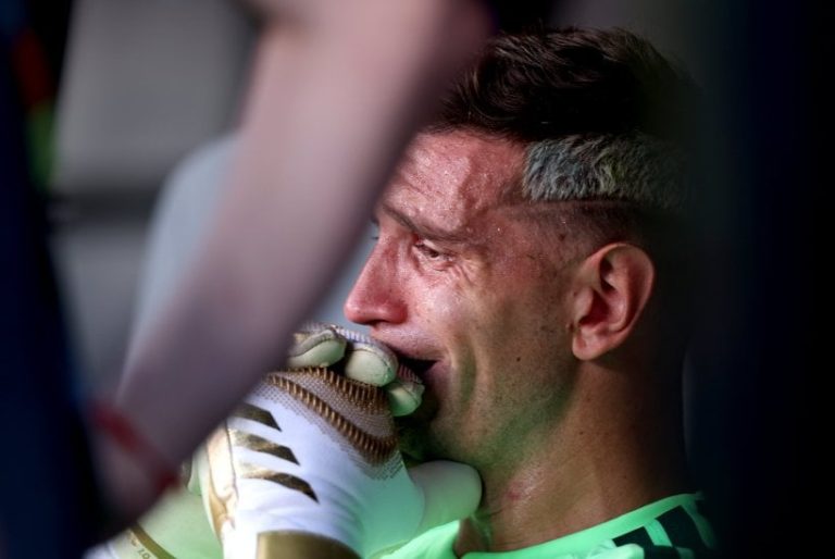 4 حراس مرشحين لتعويض إيميليانو مارتينيز في منتخب الأرجنتين